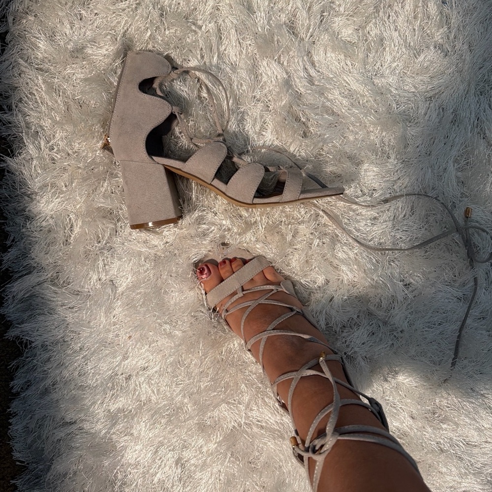 Elegant Gray Lace-Up Women's Sandals